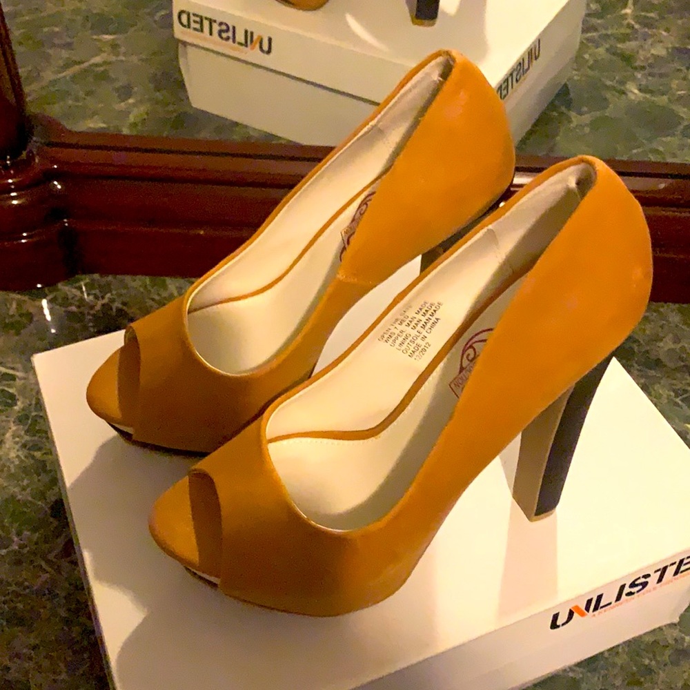 Unlisted Open toed platform heels